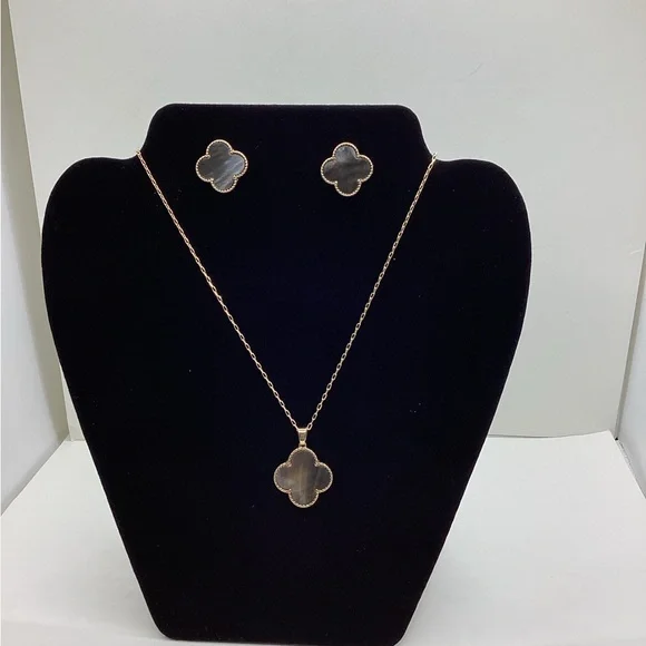 NYC ANNA STATEMENT TAN NECKLACE - Picture 8 of 8